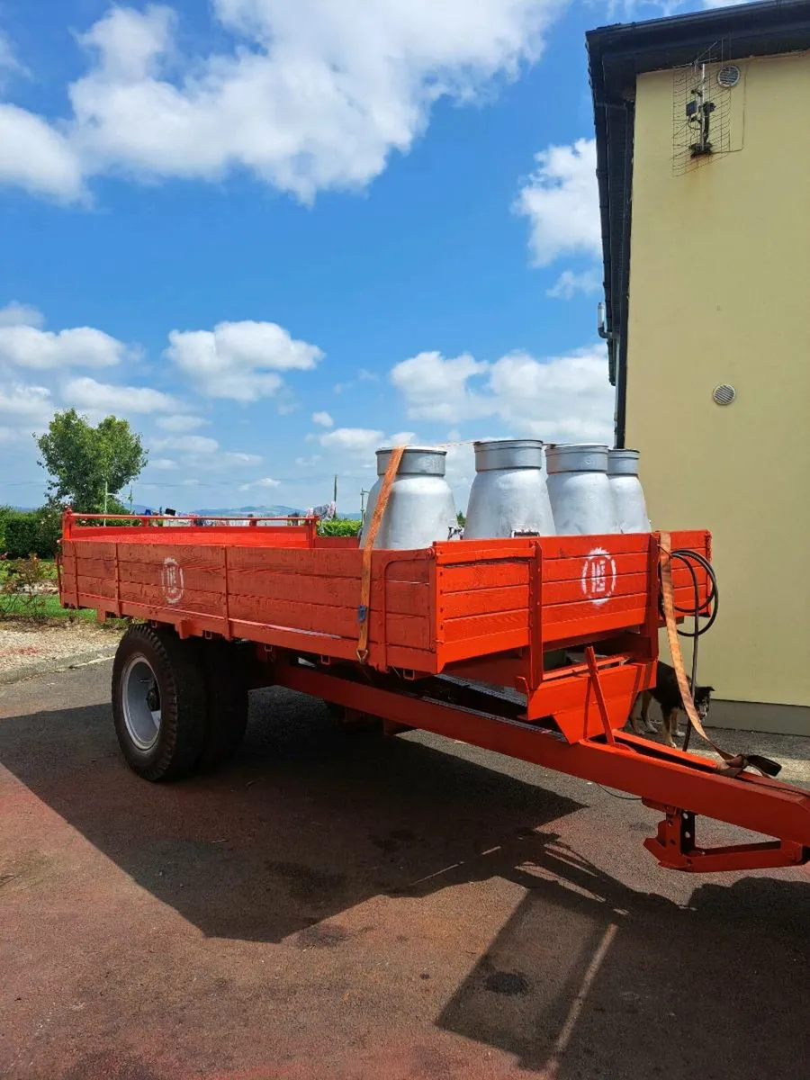 Lee tipping trailer - Image 1