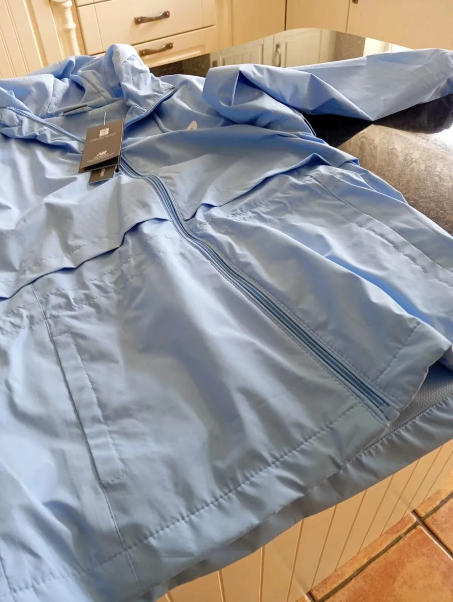 New balance rain jacket. - Image 1