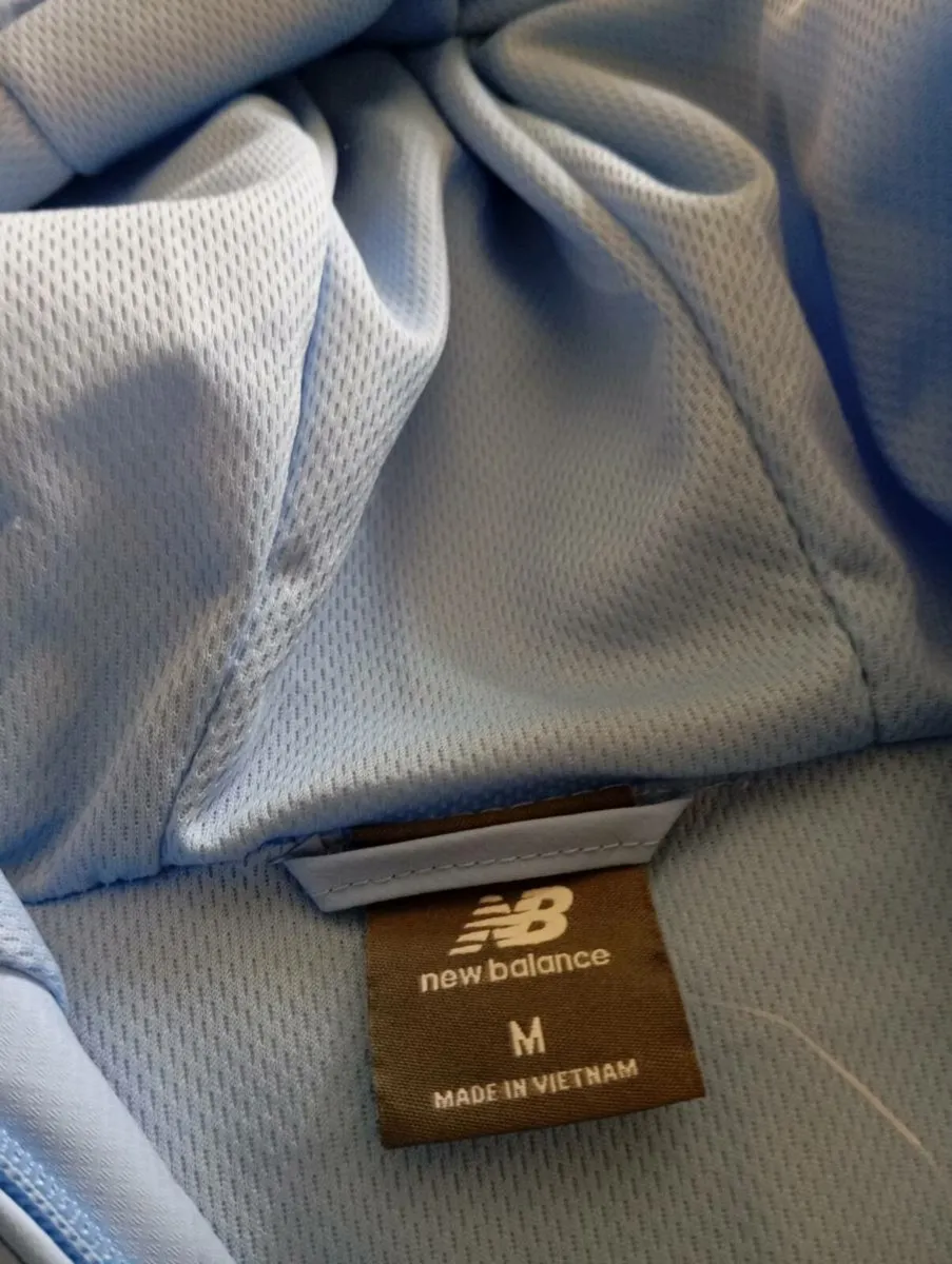 New balance rain jacket. - Image 3