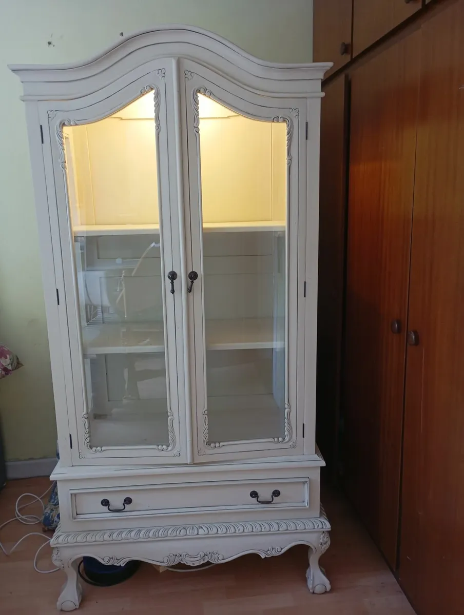 Antique display cabinet - Image 1