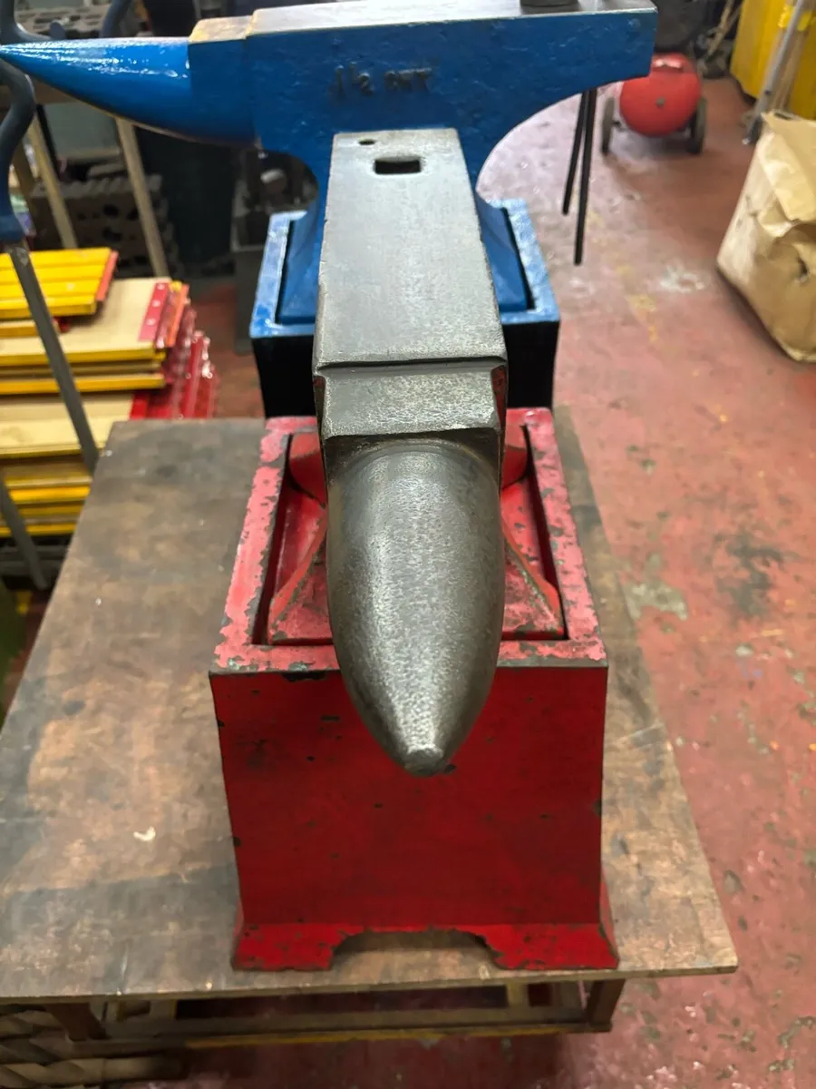 Original Brooks dated 1 cwt factory Stand - Image 2