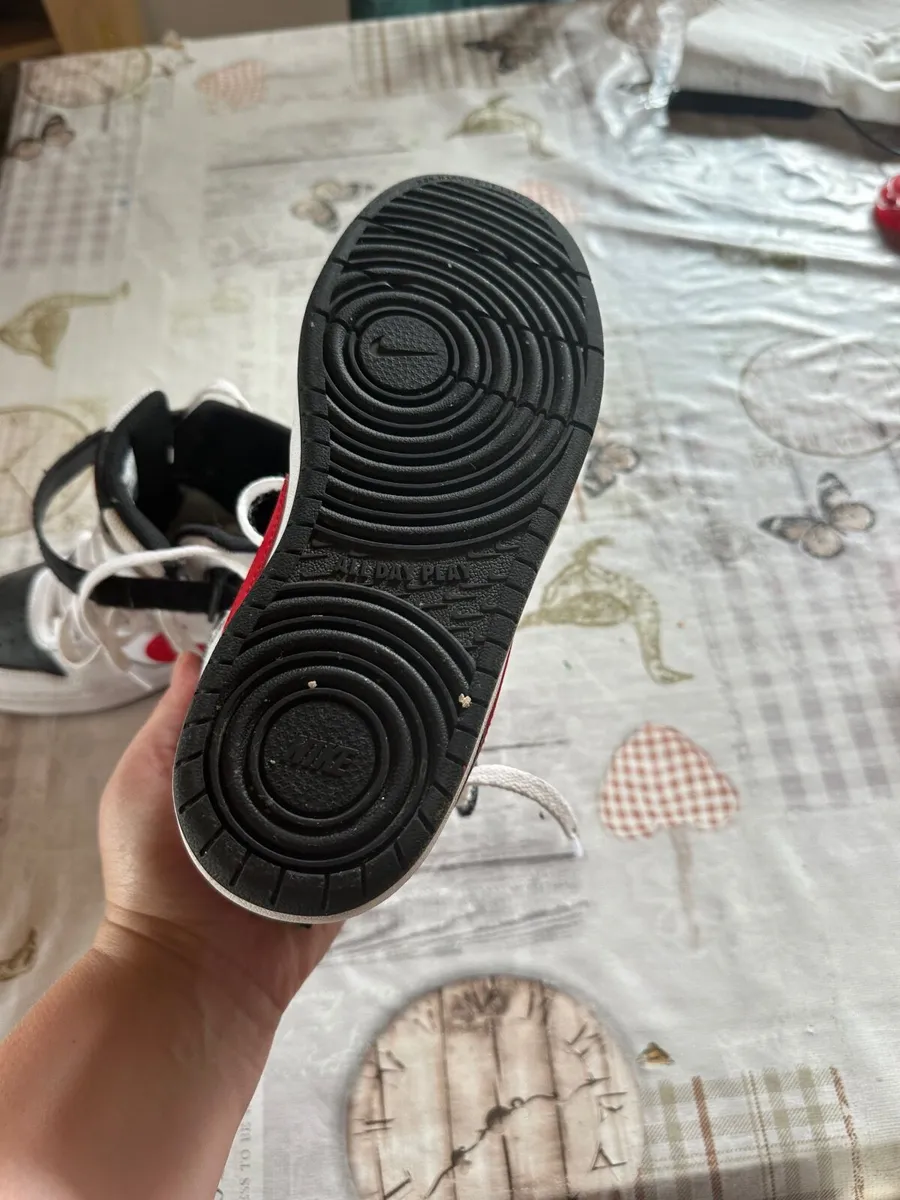 Runners - Image 1