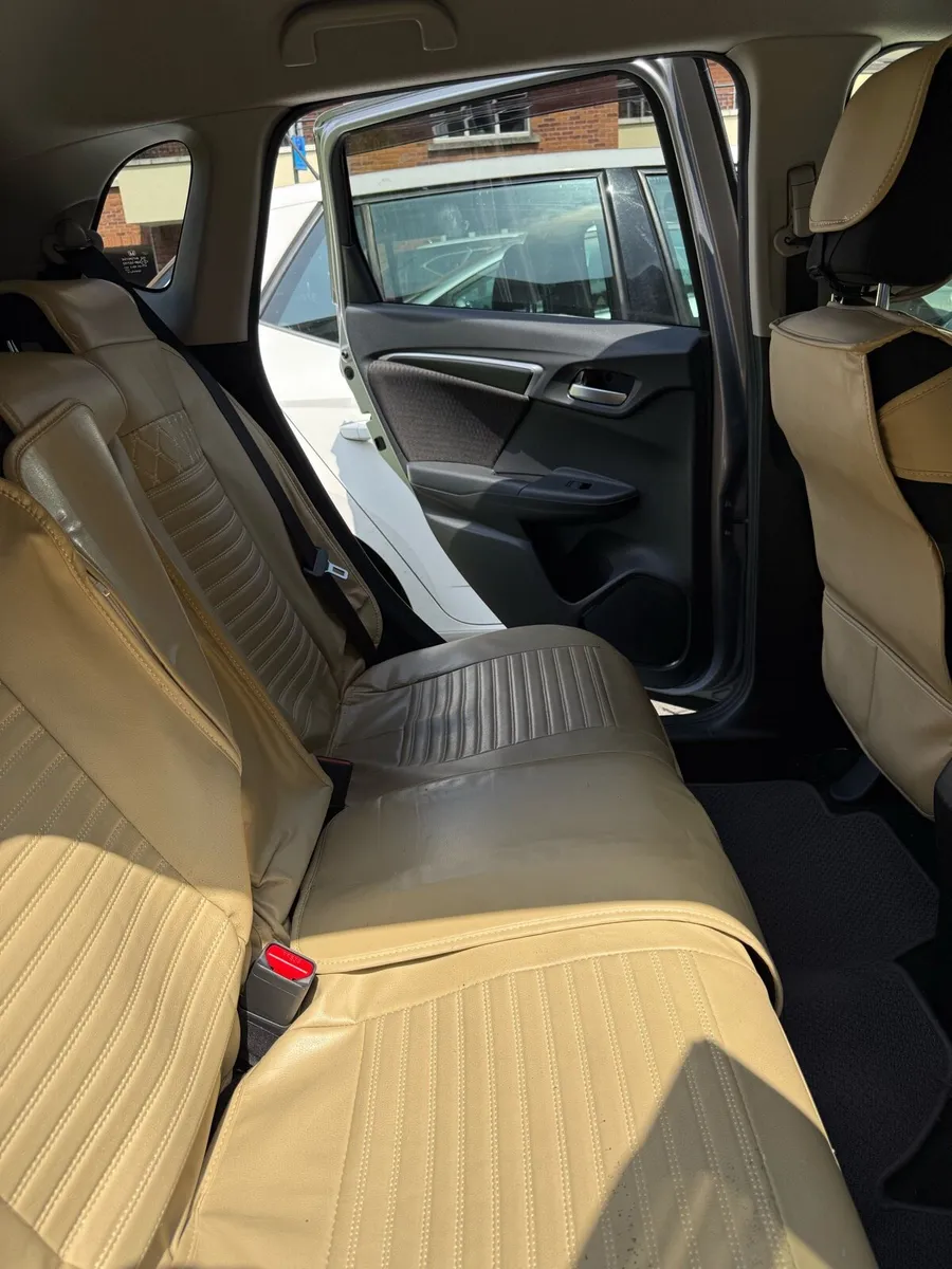 HONDA FIT /HYBRID 182 AUTO,FULL SERVICE ,WARENTY - Image 3