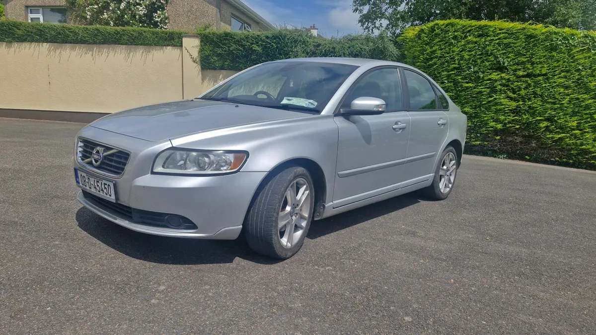 Volvo S40 2008 - Image 1