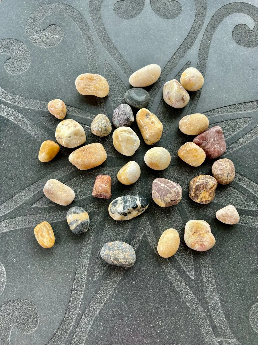 Polished pebbles - Image 2