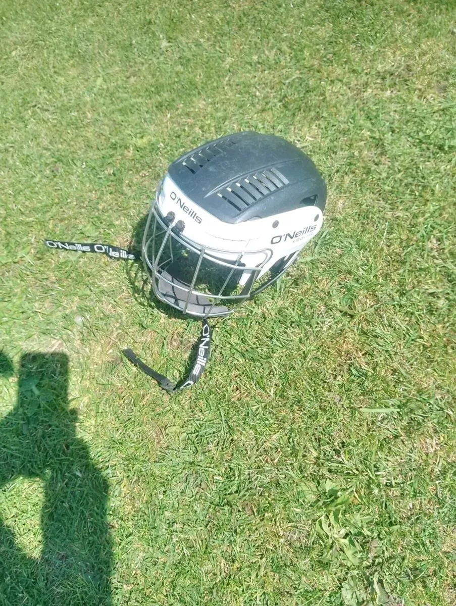 Kids hurling helmet - Image 1