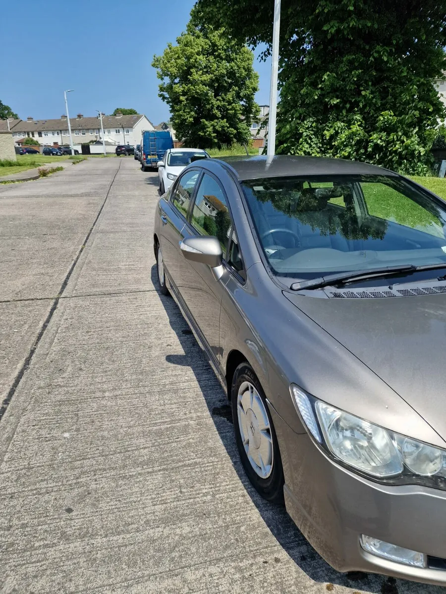 Car - Image 3
