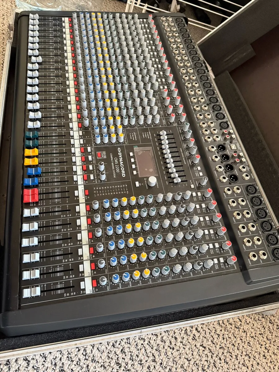 Dynacord Cms 2200 mixer with hard case - Image 2