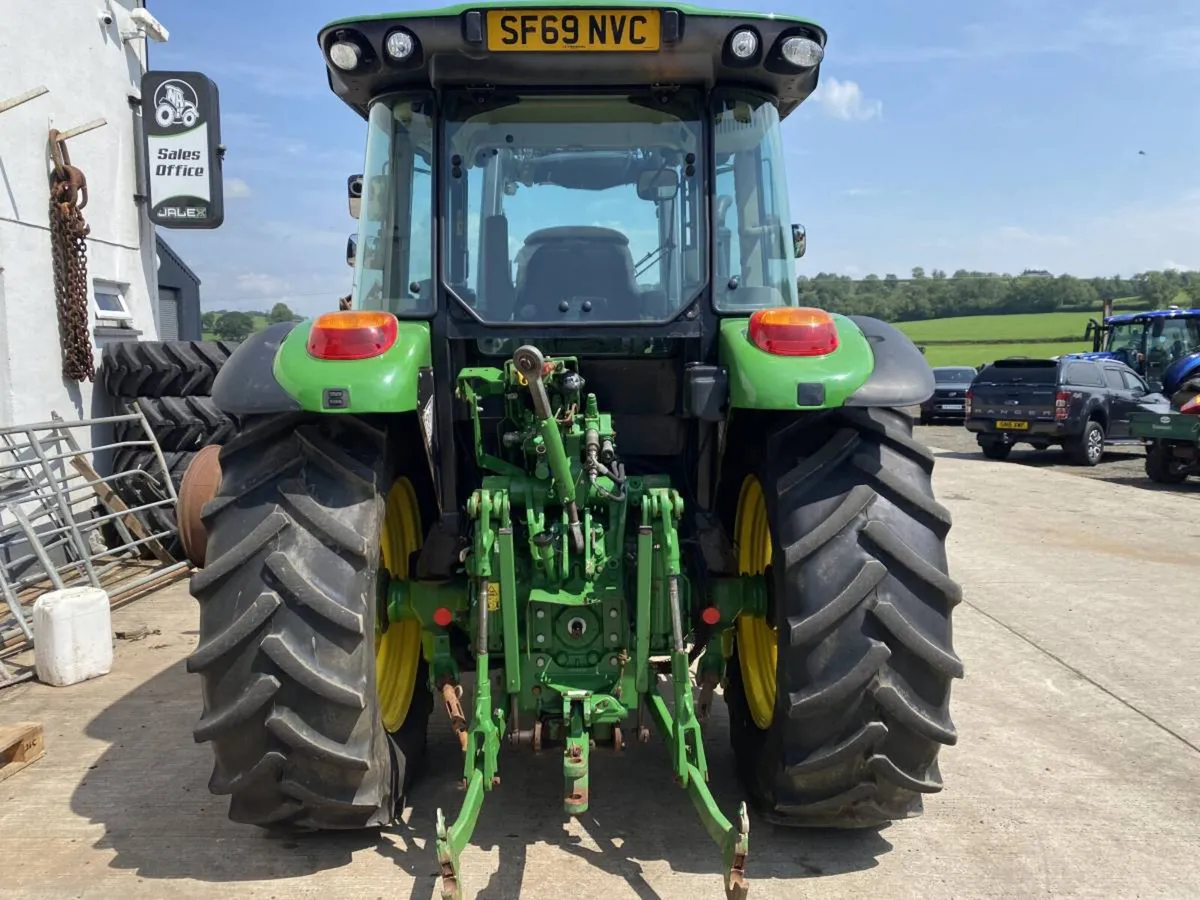 2009 John Deere 5100 R with Loader - Image 3