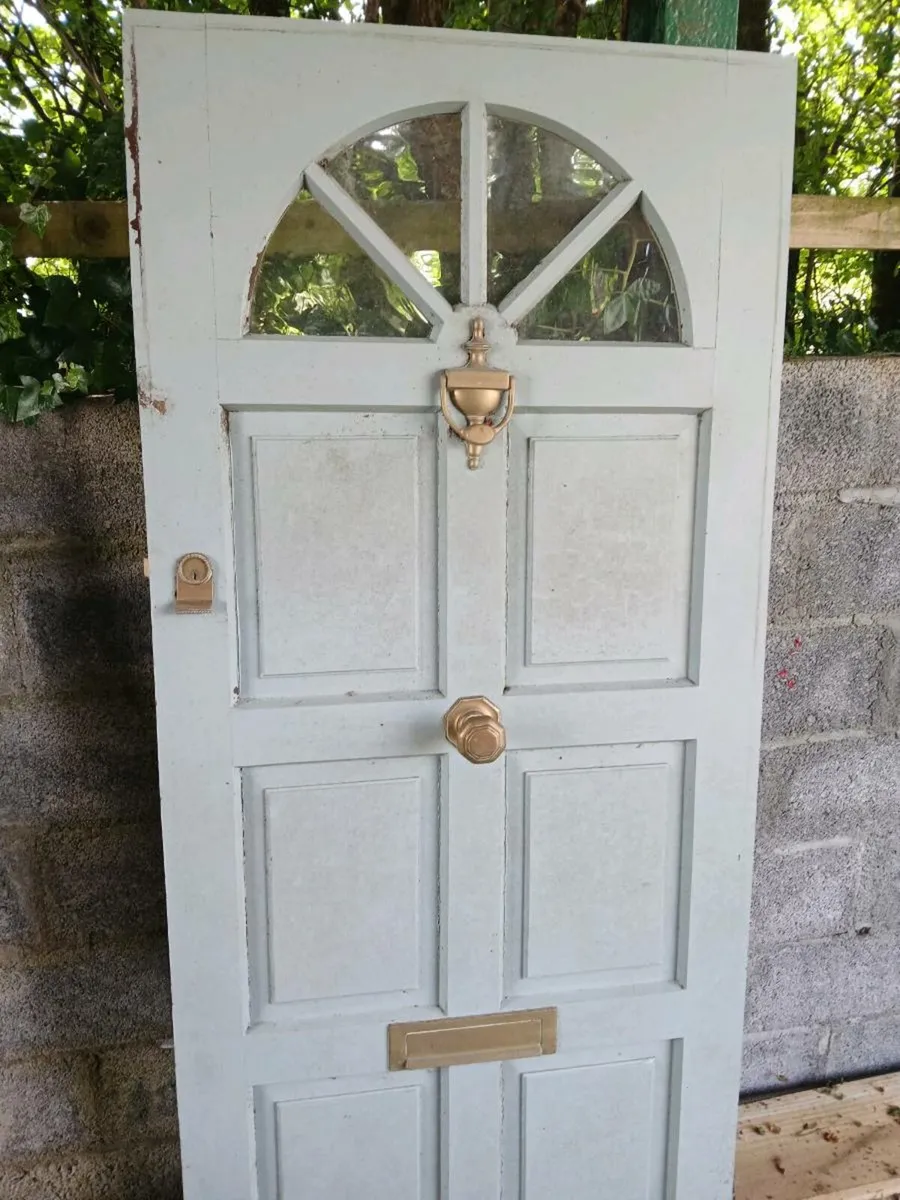 Front door - Image 1