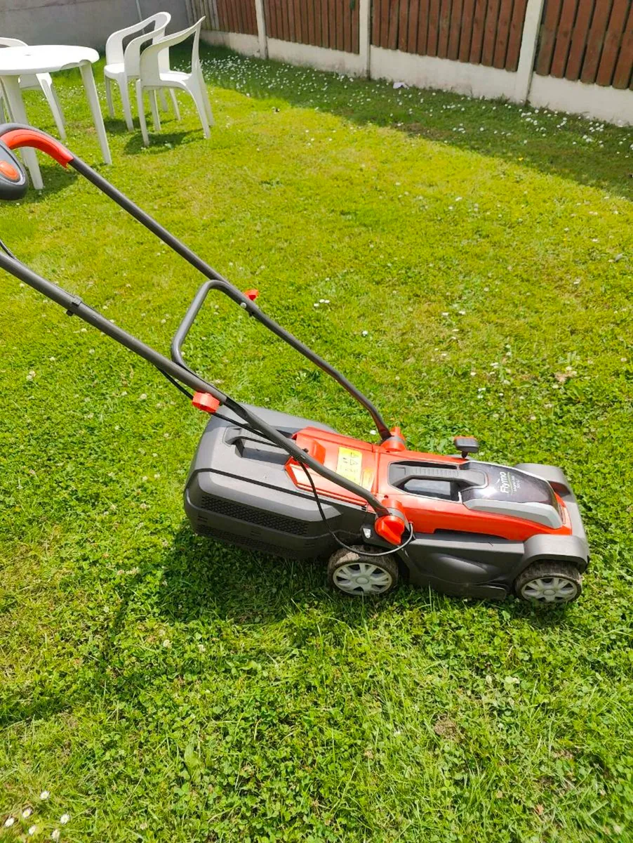 Lawn mower Flymo Mighti-Mo 300LI - Image 1