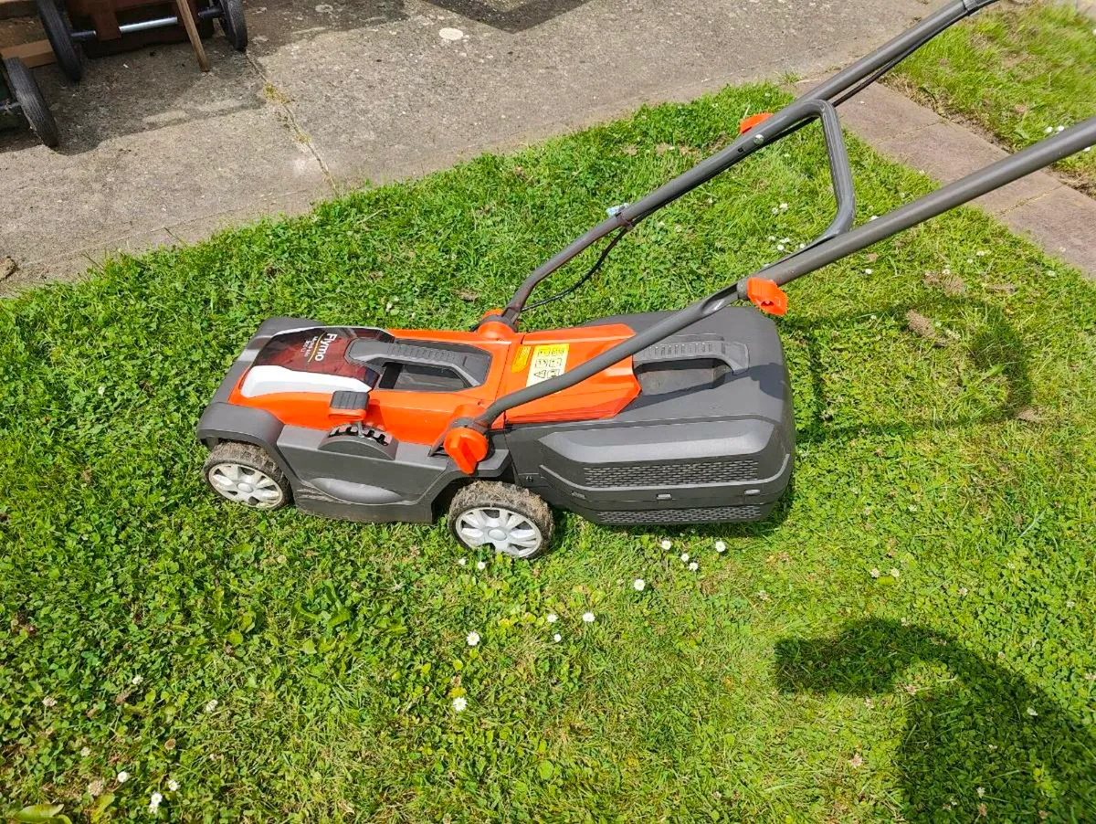 Lawn mower Flymo Mighti-Mo 300LI - Image 4