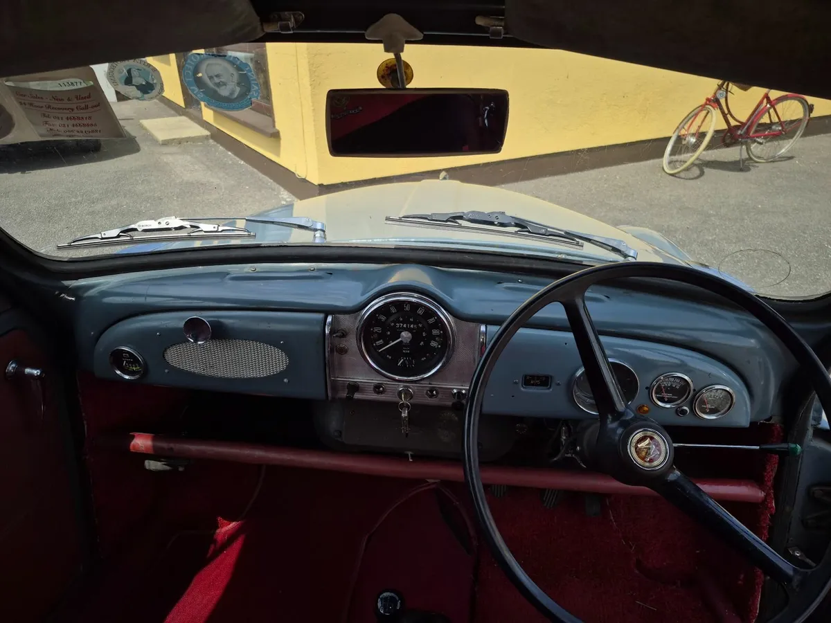 1967 Morris Minor - Image 3