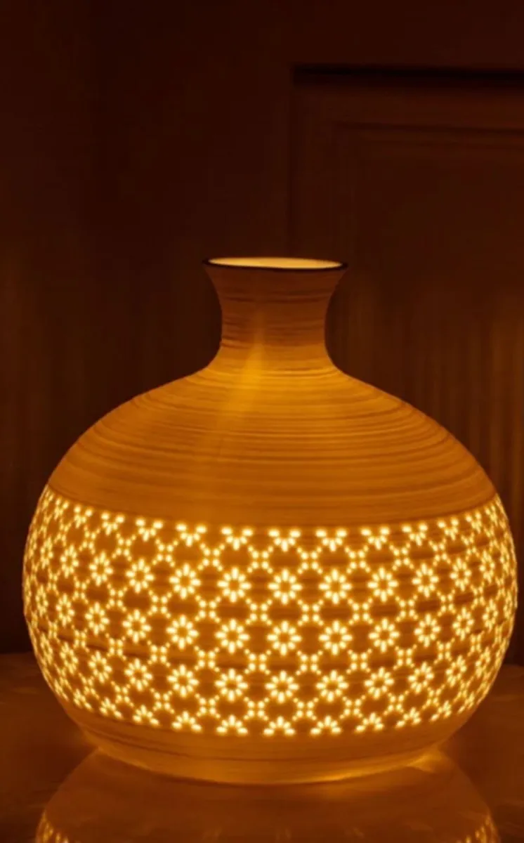 LED White Vase Lamp - Image 2