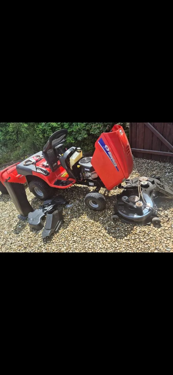 Ride on mower - Image 1