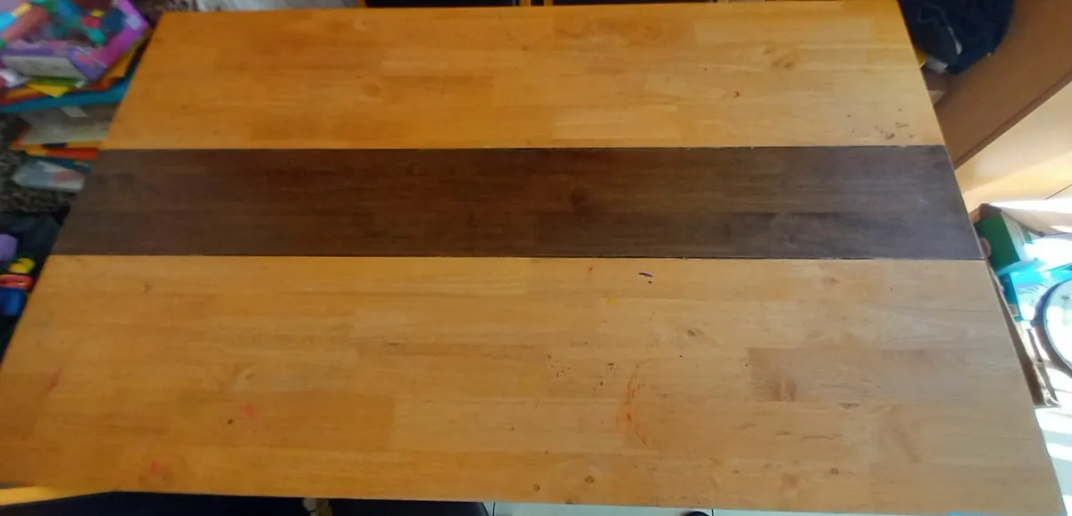 FREE Table and 6 Chairs - Image 4