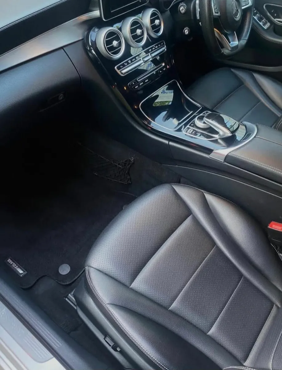 2015 Mercedes-Benz C250 AMG LINE BLUE TEC - Image 4
