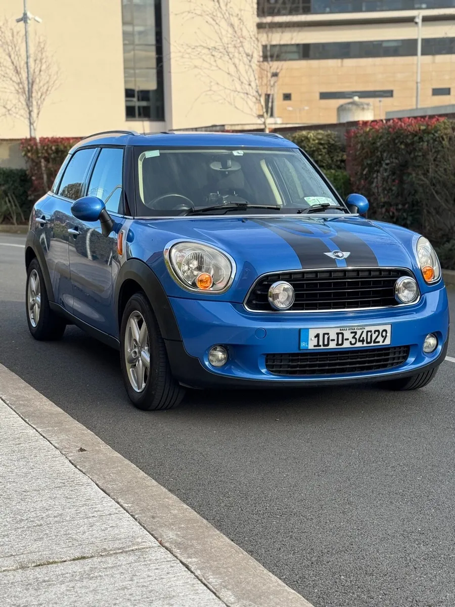 Mini Countryman - Image 1