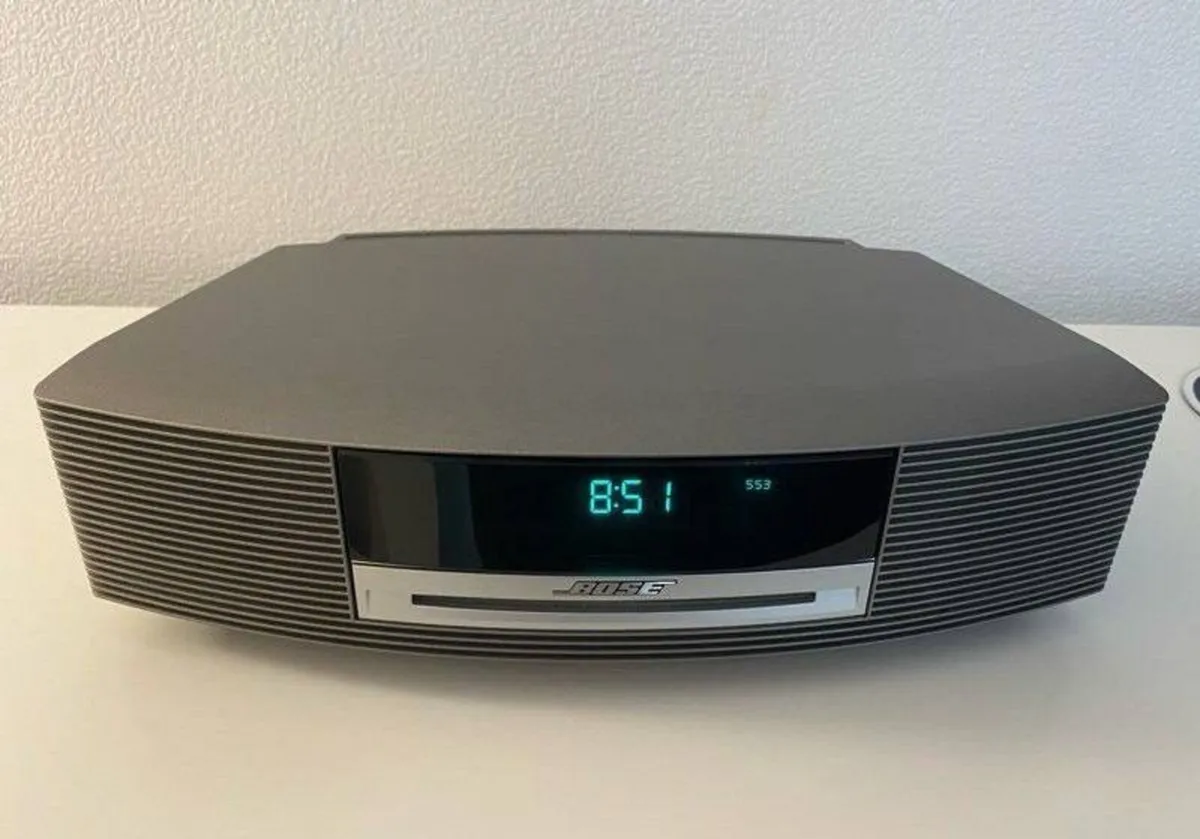 BOSE Wave Music System III Like New - Image 1