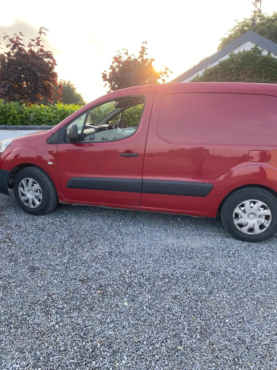 Peugeot Other 2011 - Image 2