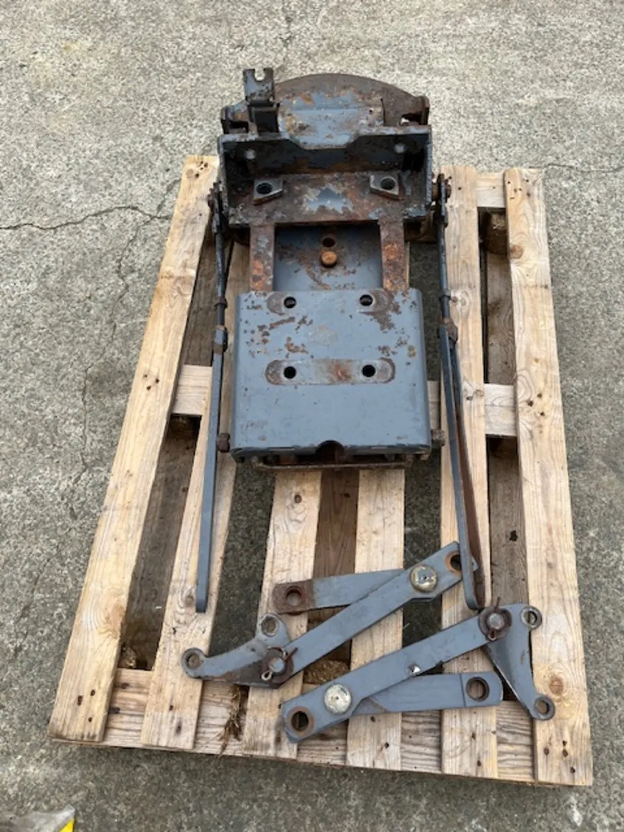 Pickup Hitch suit Ford 7740.. - Image 2