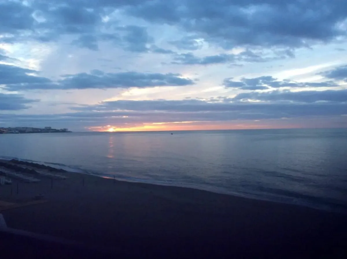 Fuengirola  Luxury 2 Bed Beach Apt  July August - Image 3