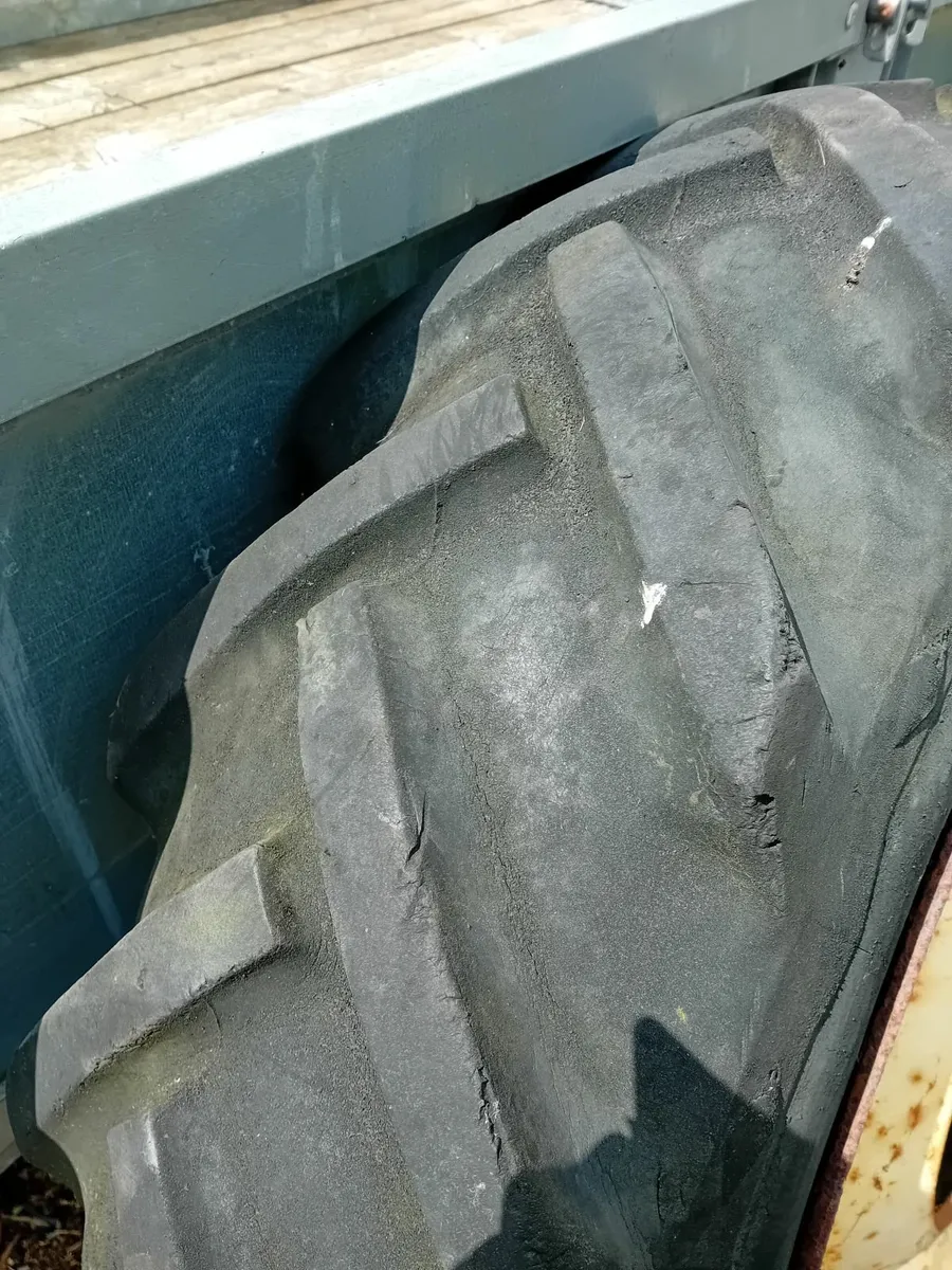 Tractor wheels - Image 2
