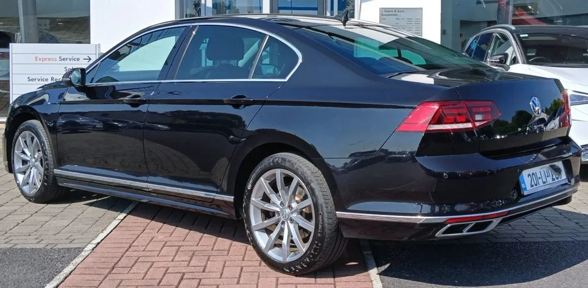 Volkswagen Passat R-line 2.0 TDI 150HP  leather I - Image 4