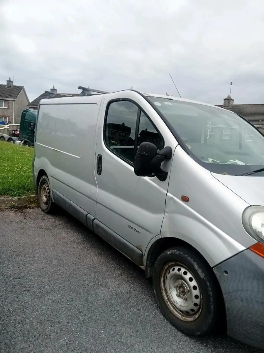 Van - Image 4