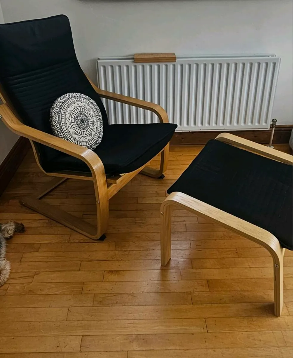 Poäng chair and footstool - Image 2