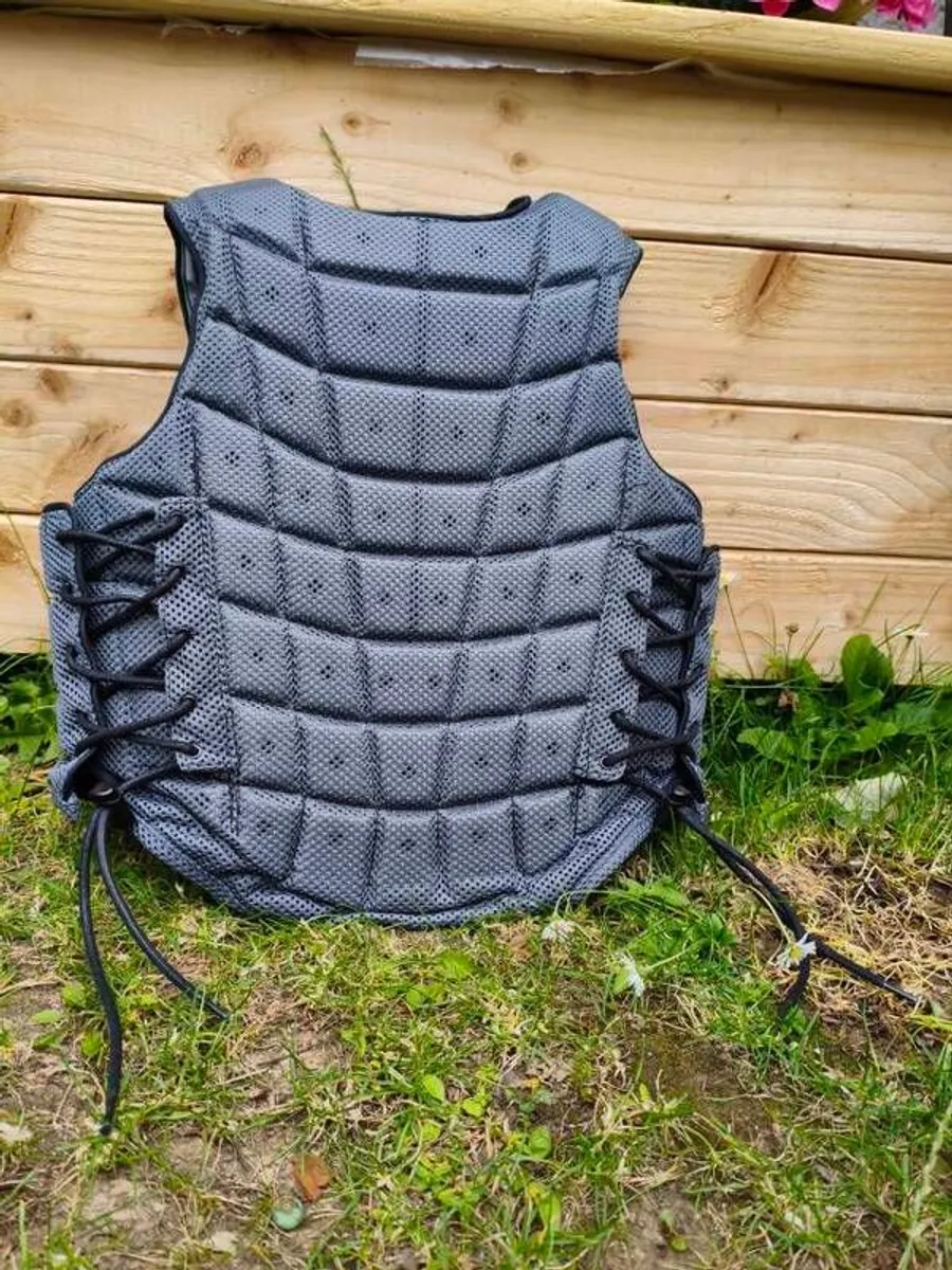 horse riding body protector - Image 1