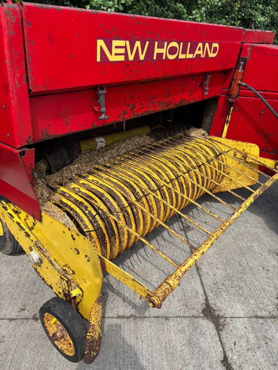New Holland square bailer - Image 2