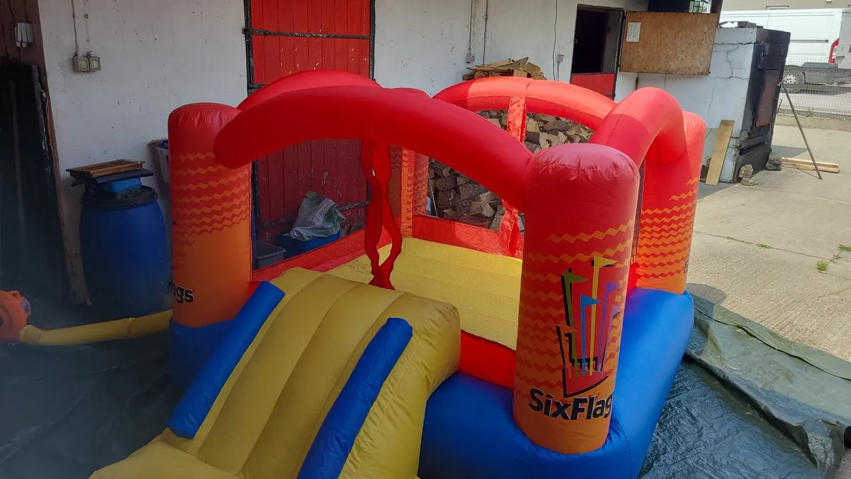 Kids bouncing castle - Image 2