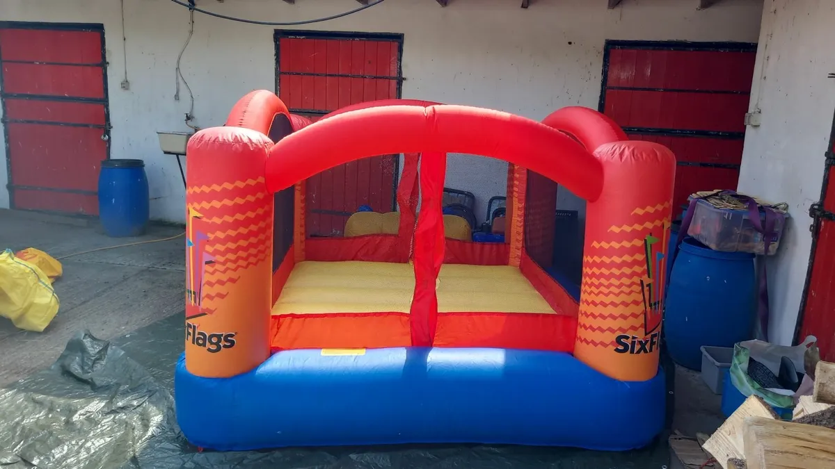 Kids bouncing castle - Image 3