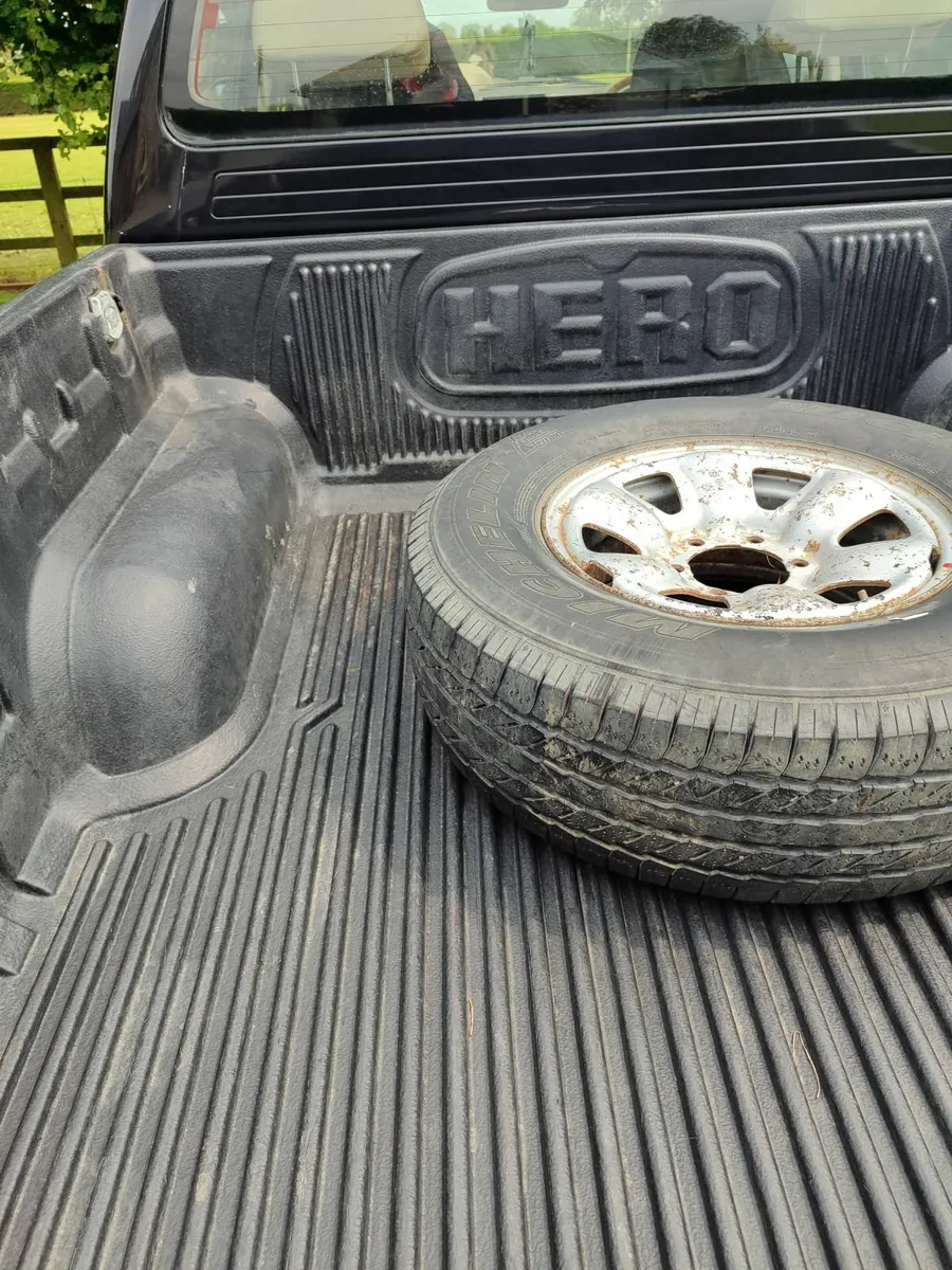 Toyota Hilux 2007 - Image 3