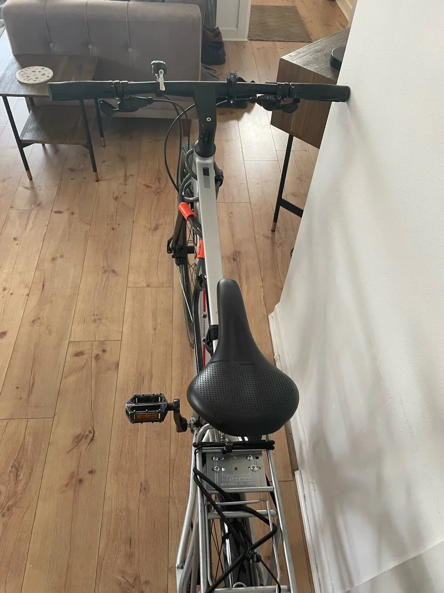 Boardman HYB 8.6 hybrid bike, size Medium - Image 3