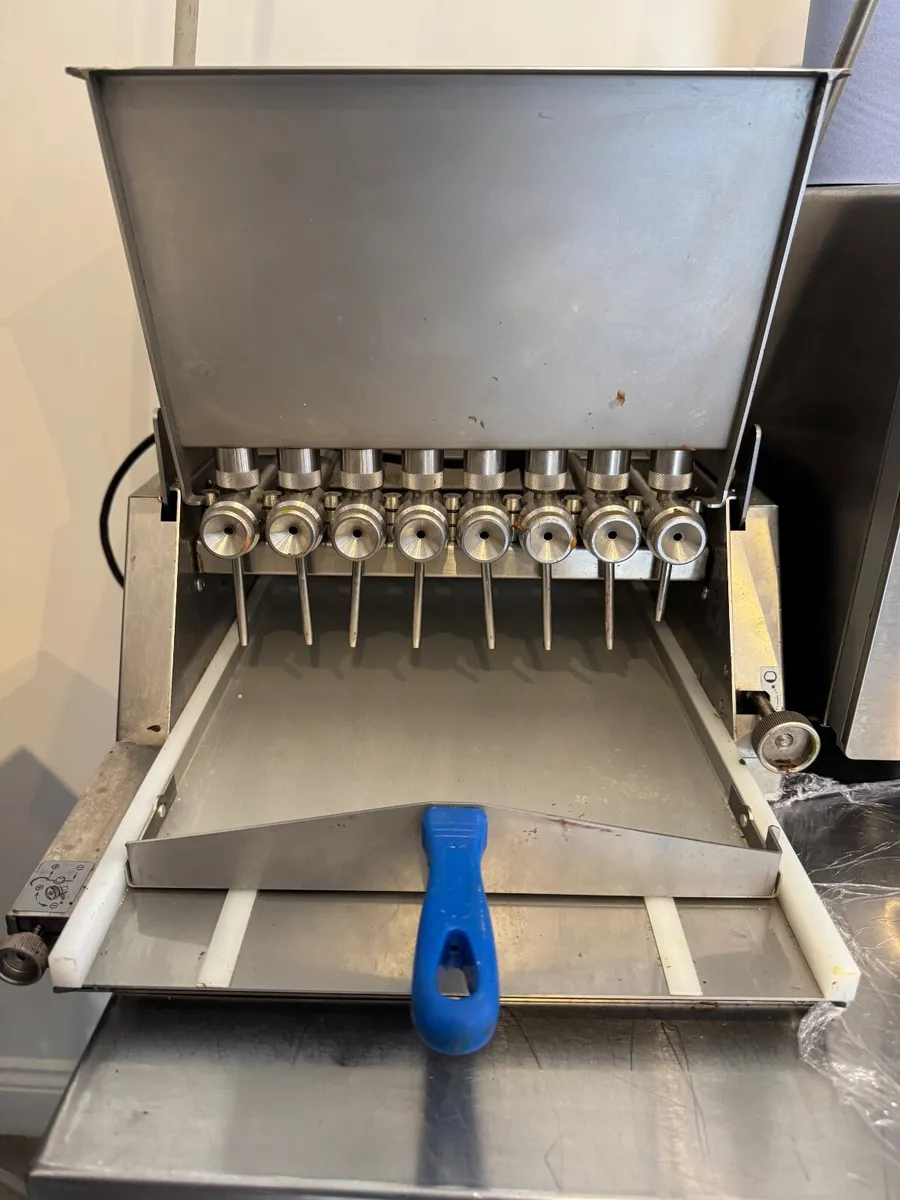 NEW Chocolate World EasyFill Filling Machine - Image 3