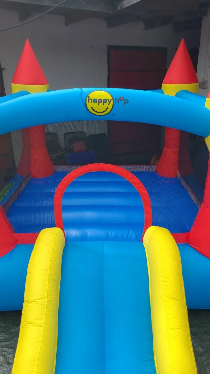 Kids bouncing castle - Image 2