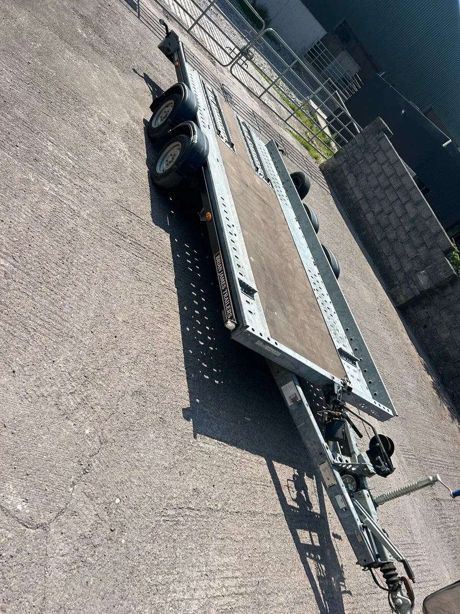 Brian James car transporter - Image 1