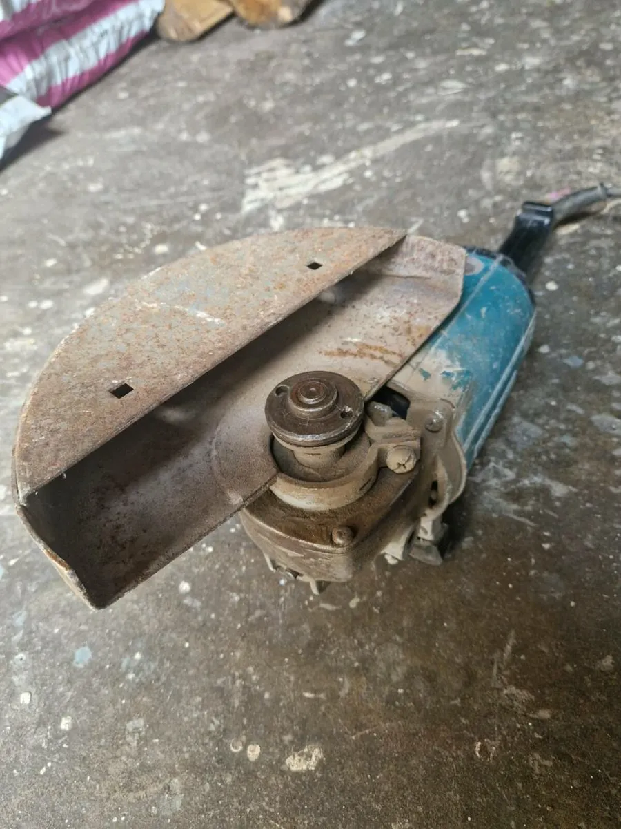 Makita 9609HB disc grinder - Image 3