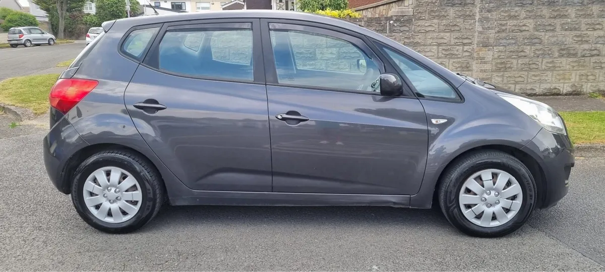 13 Kia Venga 1.4 LX NCTd and taxed - Image 2