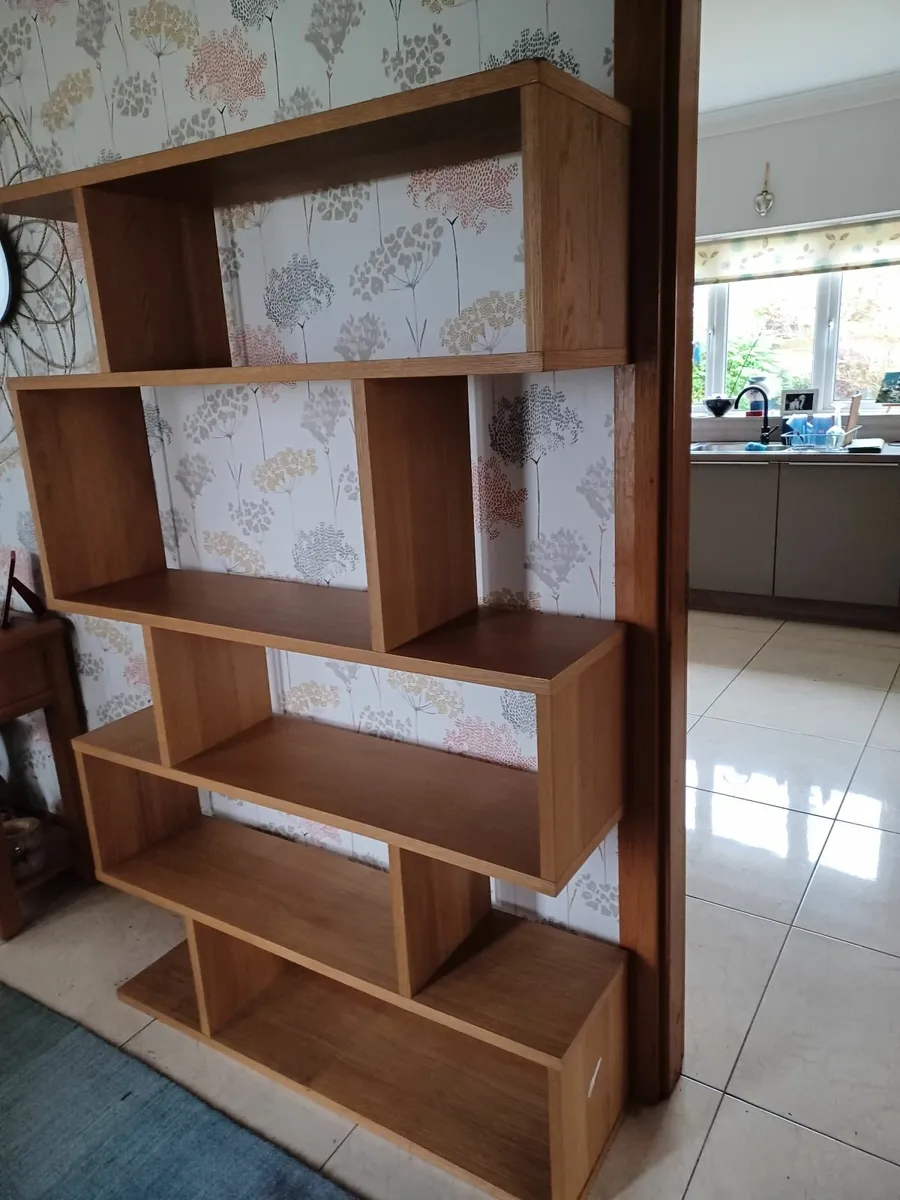 Book shelf - Image 1