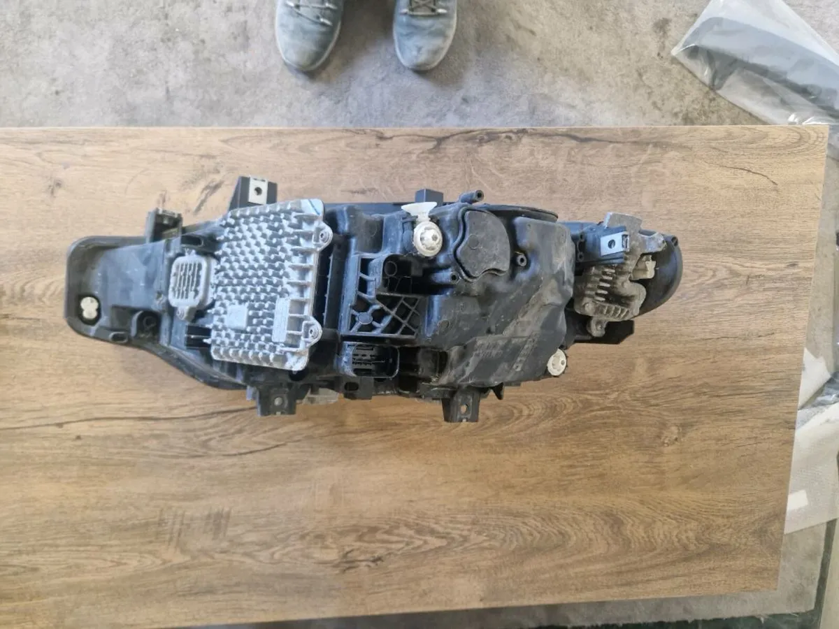 Bmw F30 adaptive headlight right hand side - Image 4