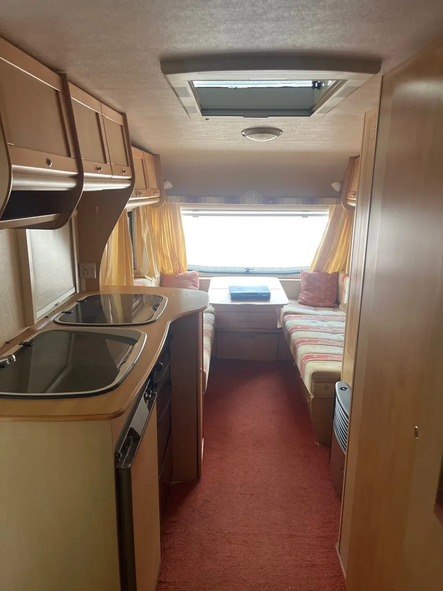 5 berth caravan - Image 3