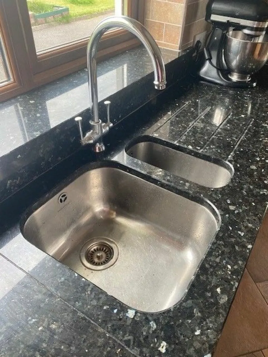 Full natural pippy oak Kitchen - Image 2