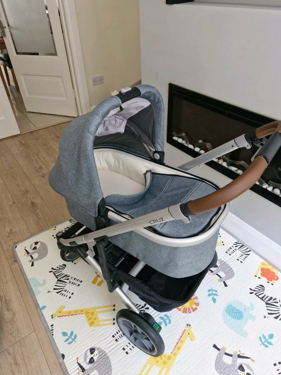 Uppababy Cruz V2 - Image 2
