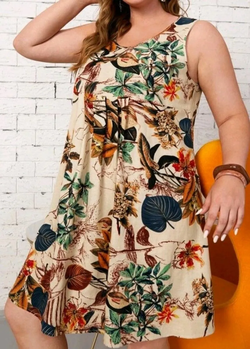 3 LADIES PLUS SIZE SUMMER DRESSES... €10 For ALL 3 - Image 3