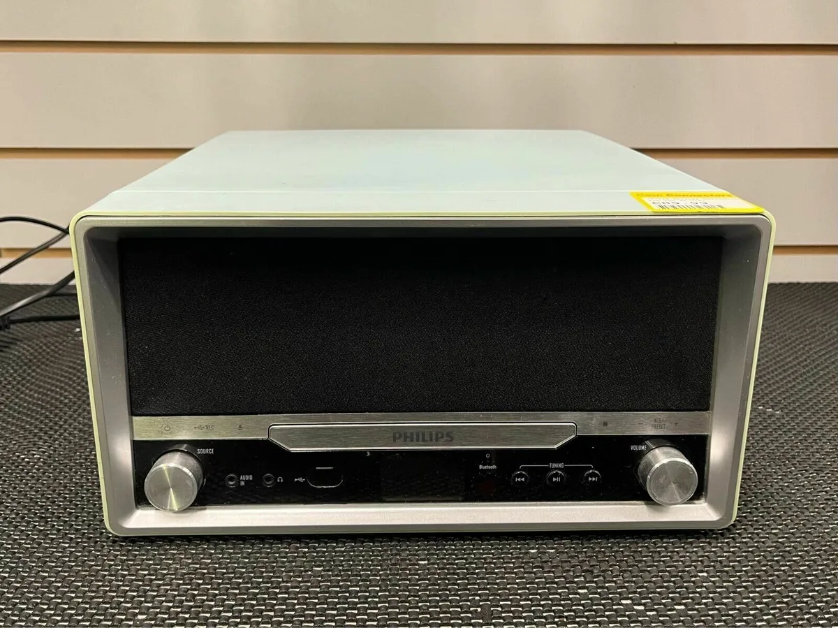 Philips CD Player and Turntable - Image 2