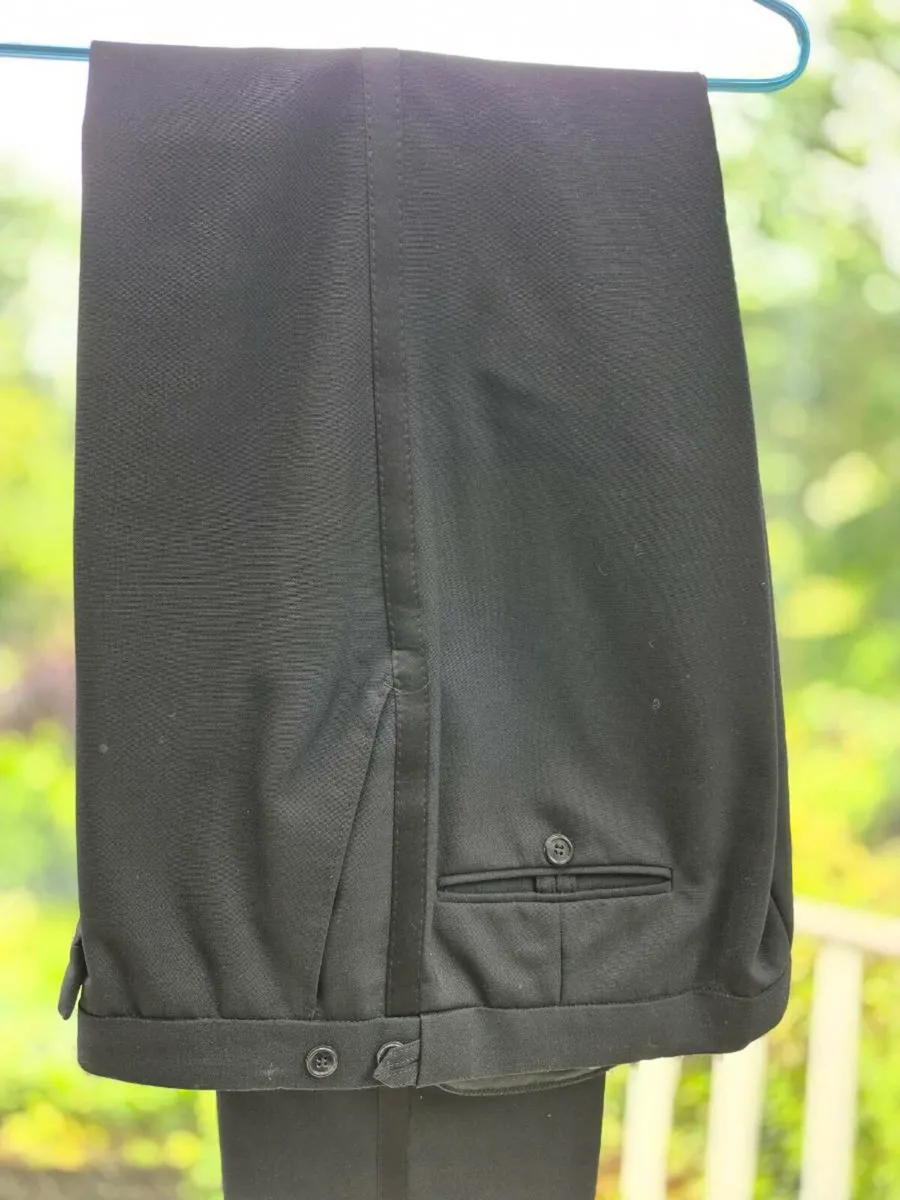 Men's suits - Image 4
