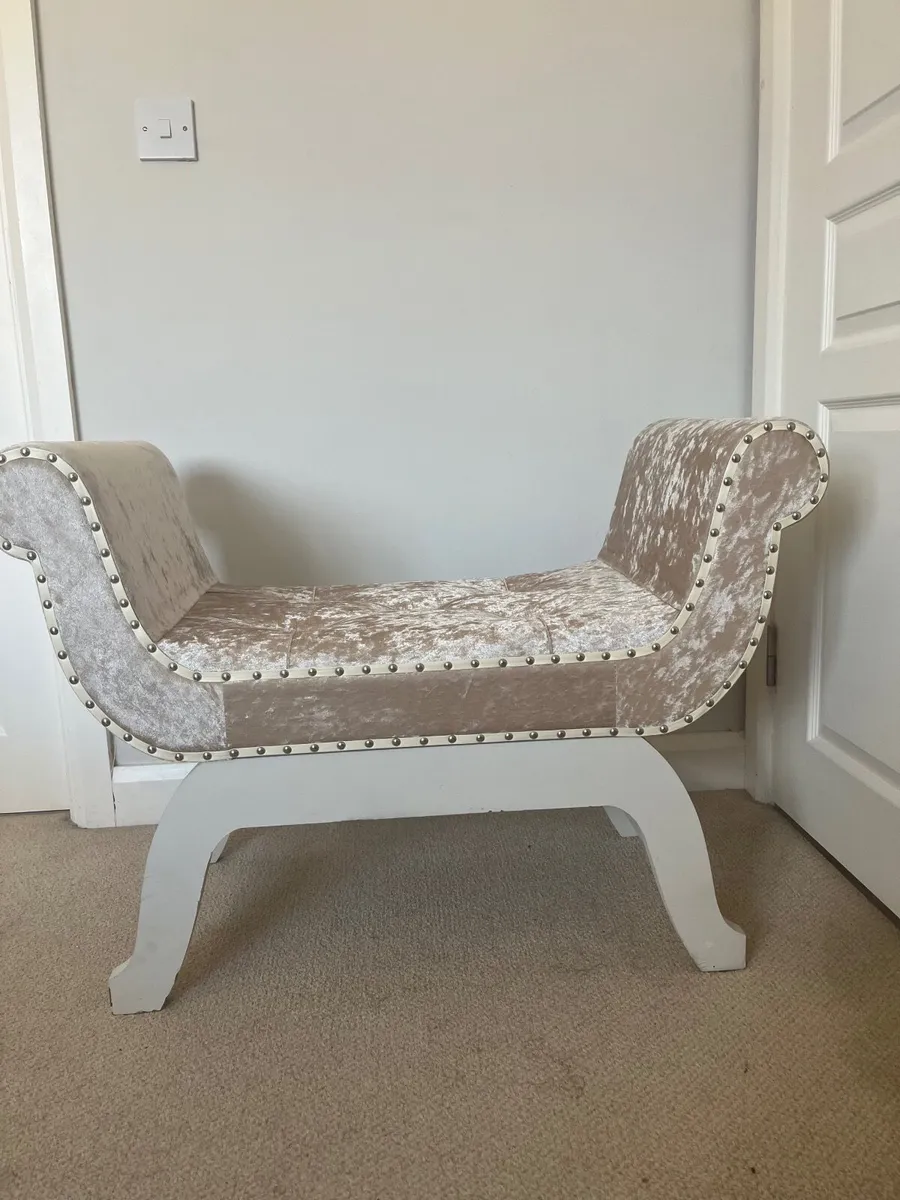 Love seat